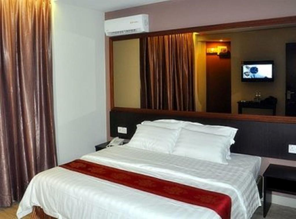 Goldenhill Hotel Κότα Κιναμπαλού Δωμάτιο φωτογραφία